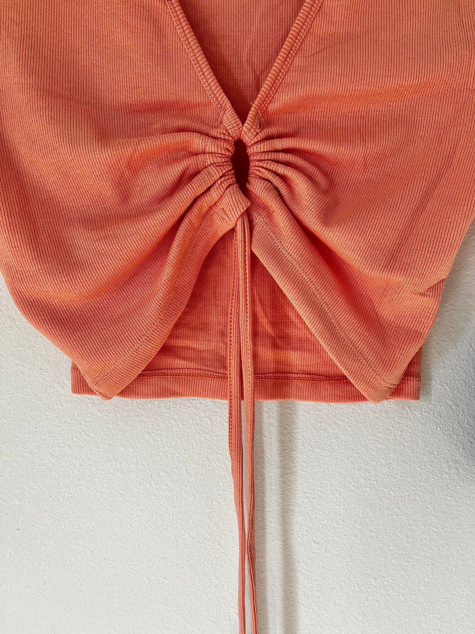 Ribbed Key Hole Lounge Top- Peach