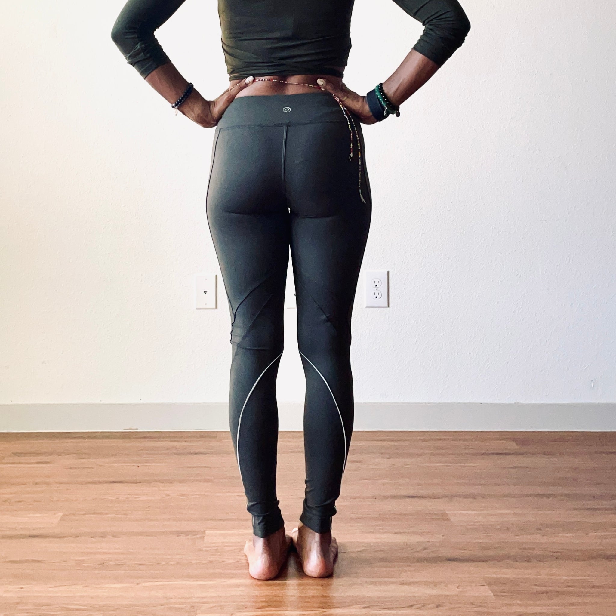 F L O W Yoga Legging- OLIVE